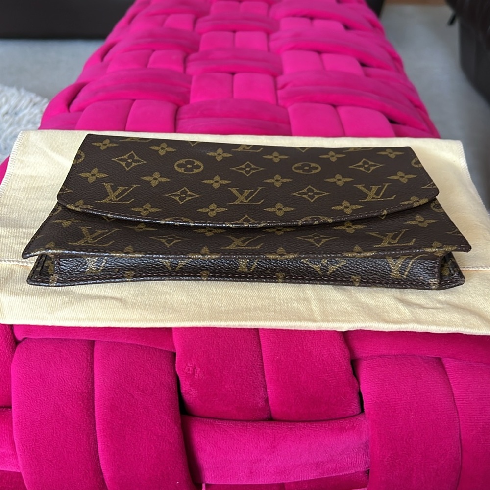 Louis Vuitton Rabat 23 Clutch-EUC - Picture 9 of 14